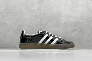Adidas Gazelle Sneaker AGS10001