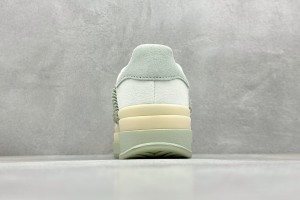 Adidas Gazelle Sneaker AGS10011