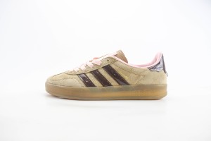 Adidas Gazelle Sneaker AGS10025