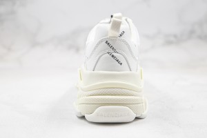 Balenciaga Triple S Shoes BTSS10000100