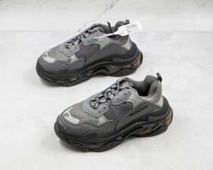 Balenciaga Triple S Shoes BTSS10000102