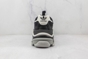  Balenciaga Triple S Shoes BTSS10000107
