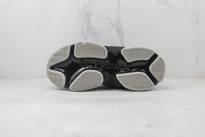  Balenciaga Triple S Shoes BTSS10000107