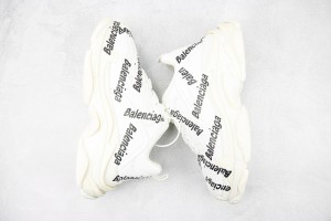 Balenciaga Triple S Shoes BTSS10000110