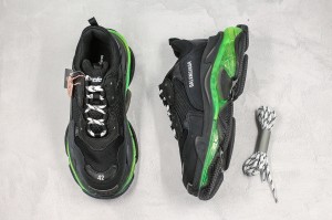 Balenciaga Triple S Shoes BTSS10000115