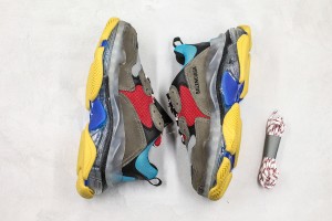  Balenciaga Triple S Shoes BTSS10000121
