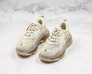 Balenciaga Triple S Shoes BTSS10000123