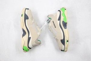 Balenciaga Triple S Shoes BTSS10000124