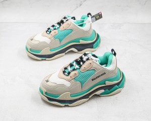  Balenciaga Triple S Shoes BTSS10000125
