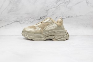 Balenciaga Triple S Shoes BTSS10000126