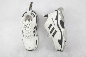 Balenciaga Triple S Shoes BTSS10000128