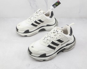 Balenciaga Triple S Shoes BTSS10000128