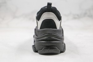 Balenciaga Triple S Shoes BTSS10000129