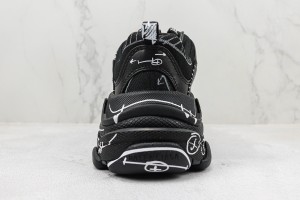 Balenciaga Triple S Shoes BTSS1000013
