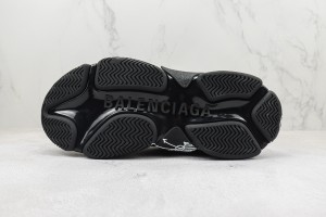 Balenciaga Triple S Shoes BTSS1000013