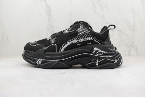 Balenciaga Triple S Shoes BTSS1000013