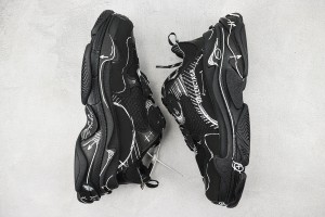 Balenciaga Triple S Shoes BTSS1000013