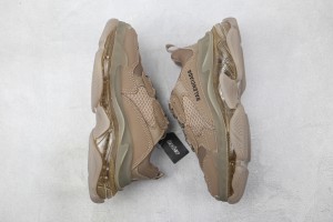  Balenciaga Triple S Shoes BTSS1000014