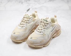  Balenciaga Triple S Shoes BTSS1000018