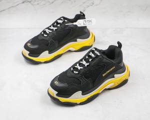 Balenciaga Triple S Shoes BTSS1000032