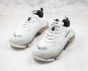 Balenciaga Triple S Shoes BTSS1000055