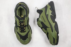 Balenciaga Triple S Shoes BTSS1000056