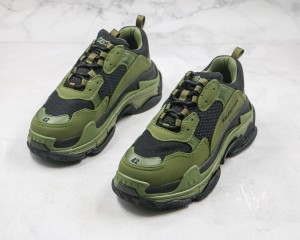 Balenciaga Triple S Shoes BTSS1000056