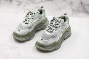 Balenciaga Triple S Shoes BTSS1000058