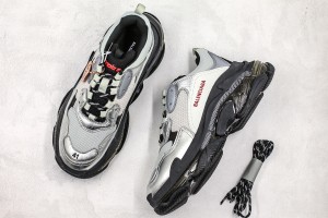 Balenciaga Triple S Shoes BTSS1000059