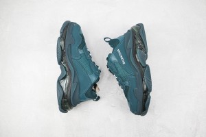 Balenciaga Triple S Shoes BTSS1000076