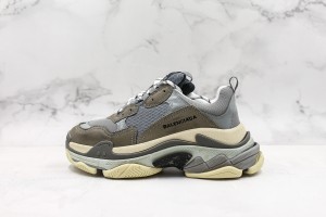  Balenciaga Triple S Shoes BTSS1000077