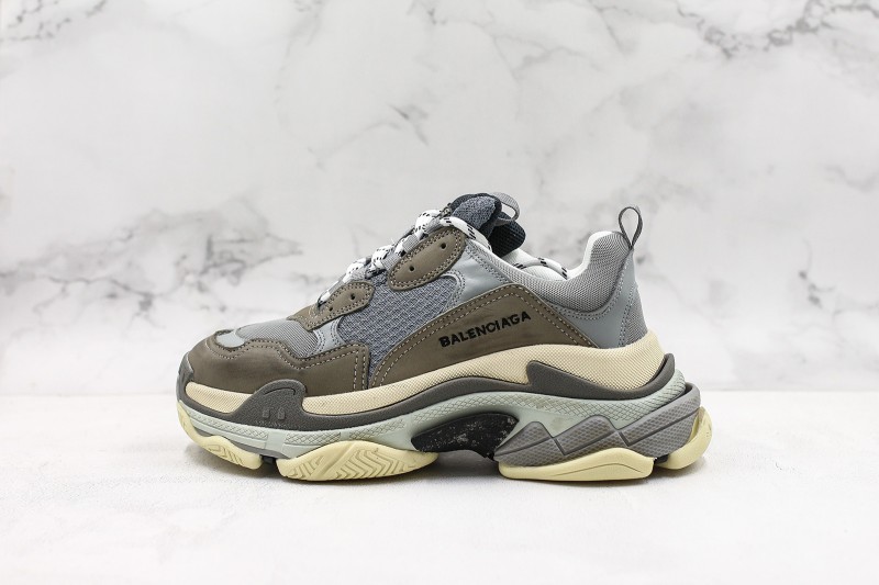  Balenciaga Triple S Shoes BTSS1000077