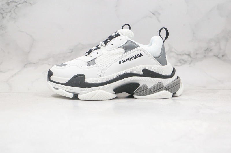  Balenciaga Triple S Shoes BTSS1000097