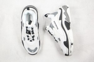  Balenciaga Triple S Shoes BTSS1000097