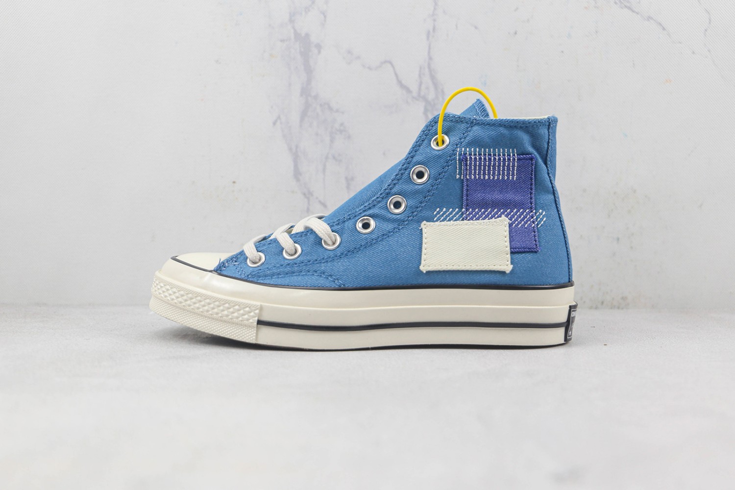 Converse High Top Sneaker CHTS10000118