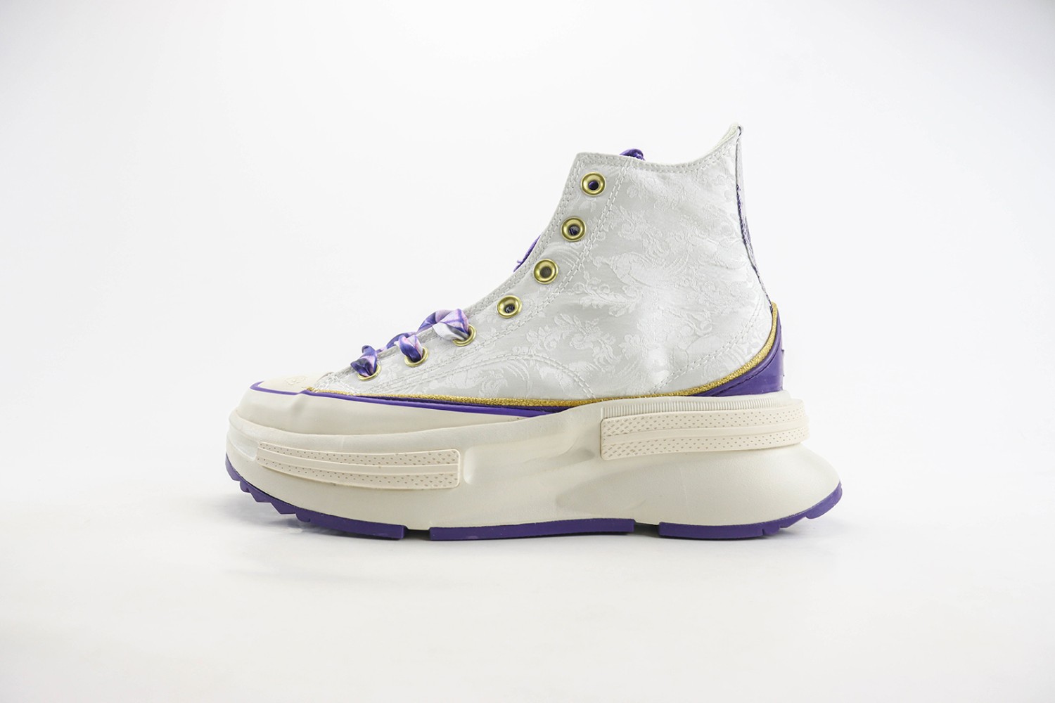 Converse High Top Sneaker CHTS1000013