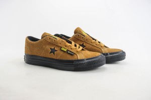 Converse High Top Sneaker CHTS1000019