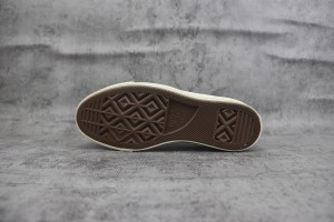 Converse High Top Sneaker CHTS1000068