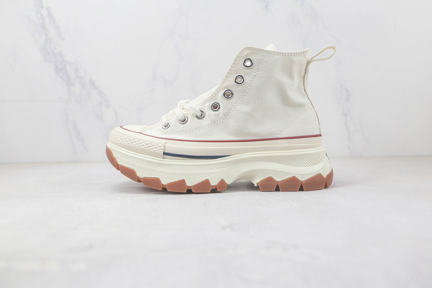 Converse High Top Sneaker CHTS1000074