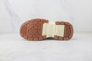 Converse High Top Sneaker CHTS1000075