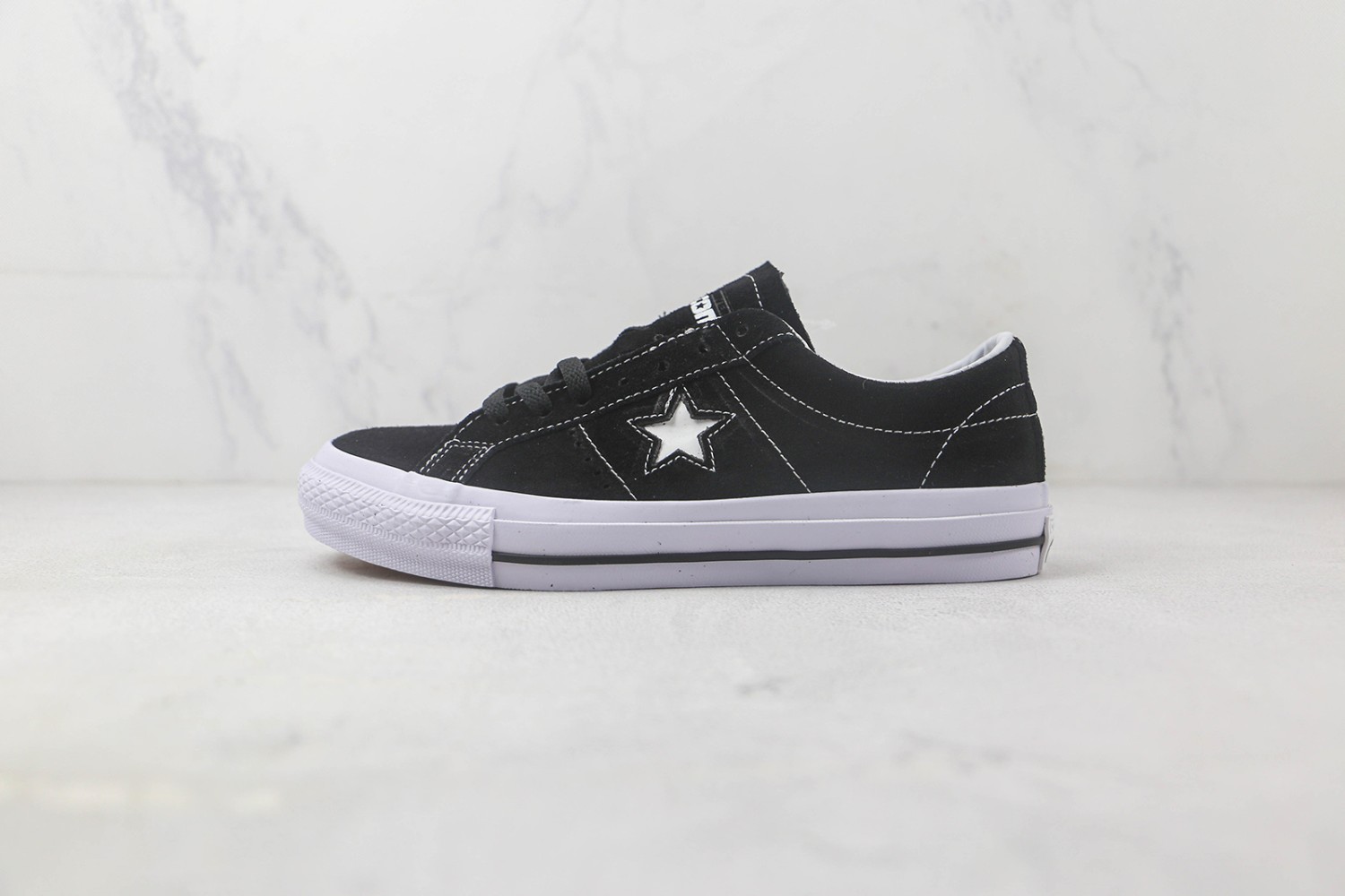 Converse High Top Sneaker CHTS1000085