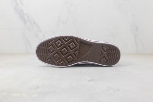 Converse High Top Sneaker CHTS1000093