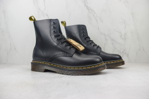 Dr. Martens Boot DMB100001