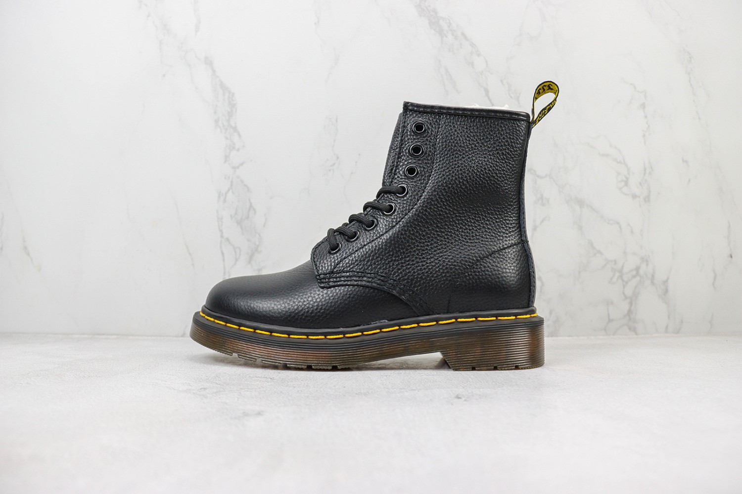Dr. Martens Boot DMB100002