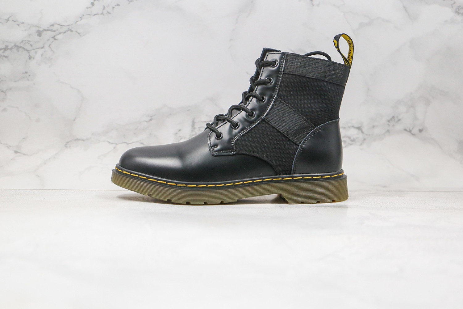Dr. Martens Boot DMB1000024