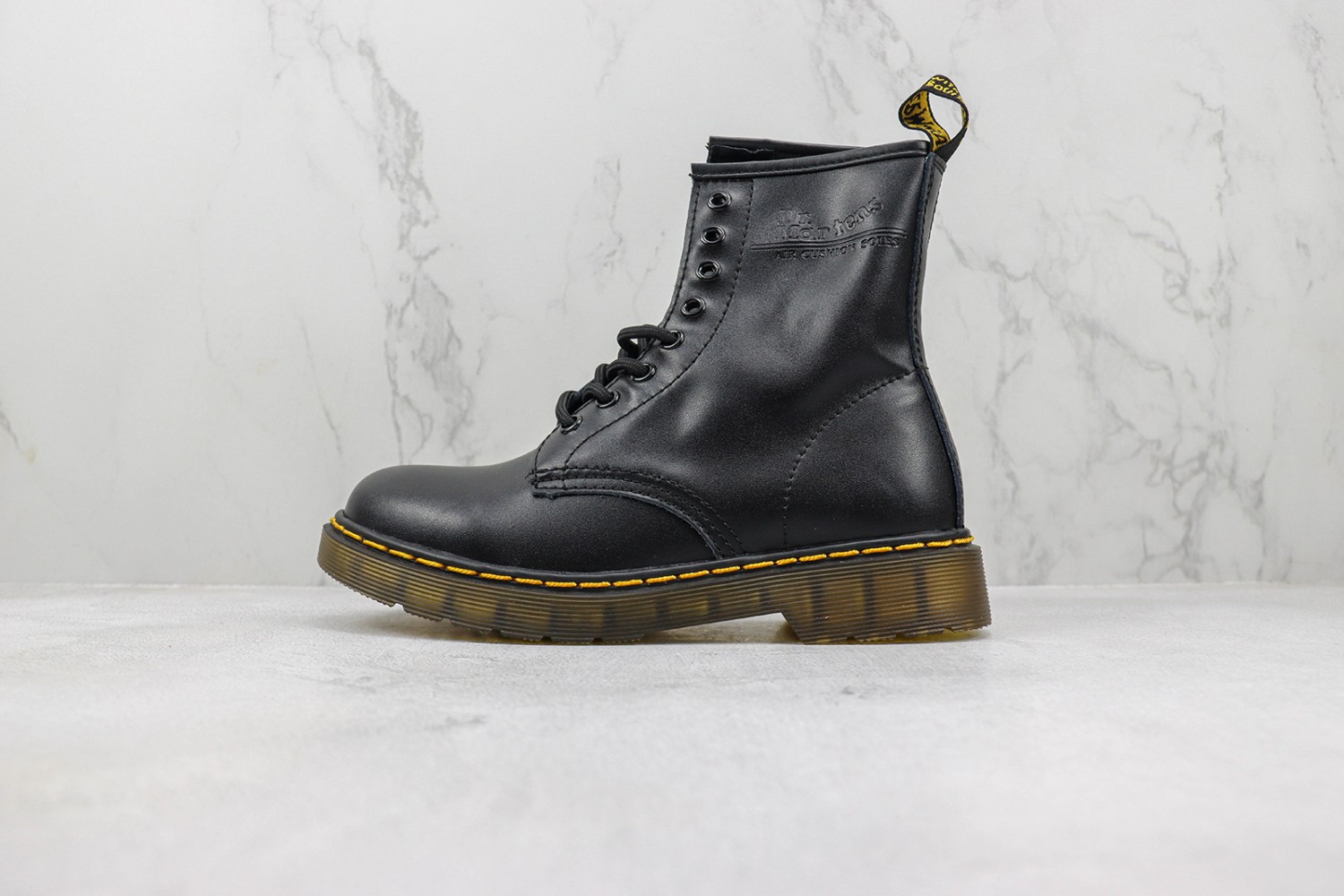 Dr. Martens Boot DMB100003
