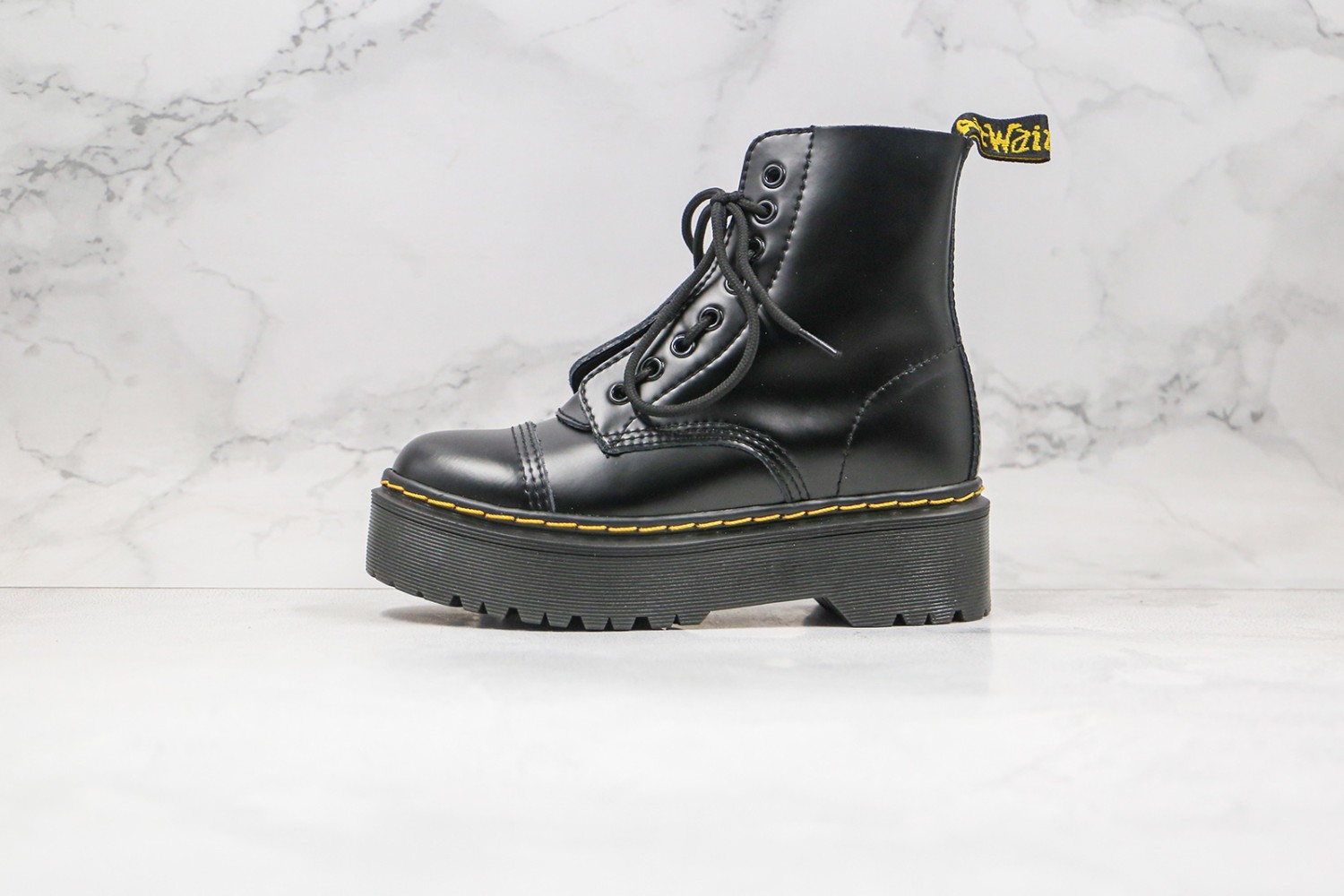 Dr. Martens Boot DMB1000036