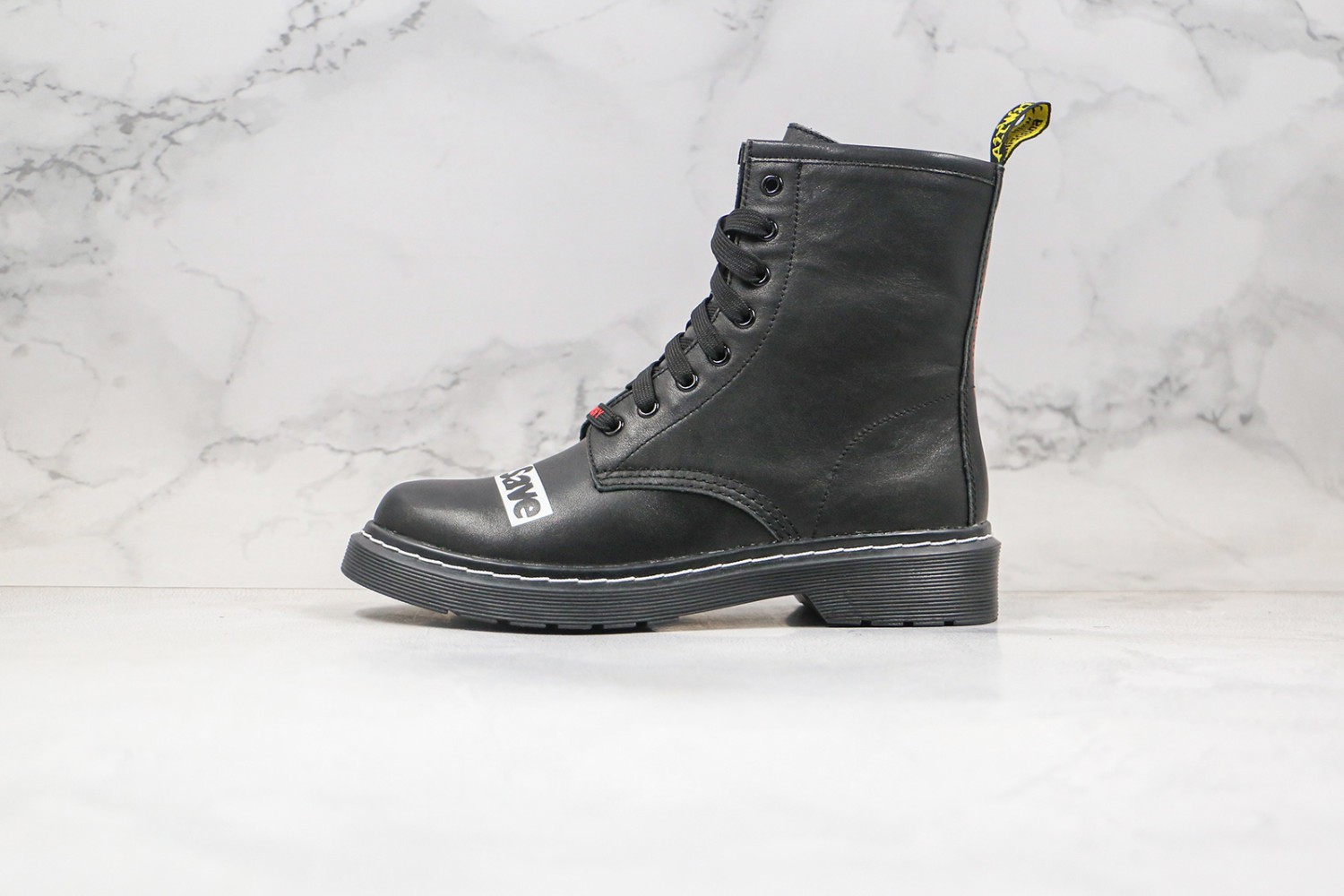 Dr. Martens Boot DMB1000039