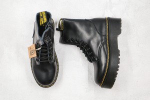 Dr. Martens Boot DMB1000040
