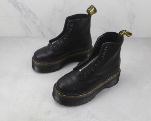 Dr. Martens Boot DMB100006